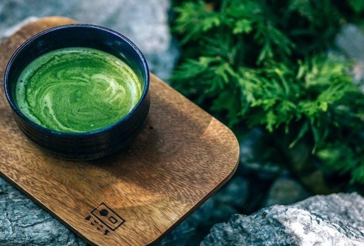 Cómo ayuda el té de matcha a bajar de peso |