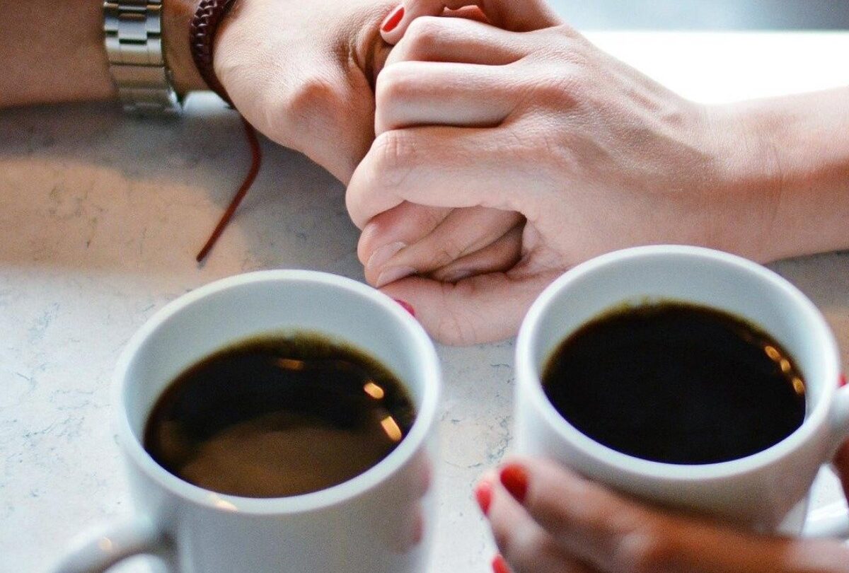 Tomar café produce menos problemas cardiacos que estar casado |