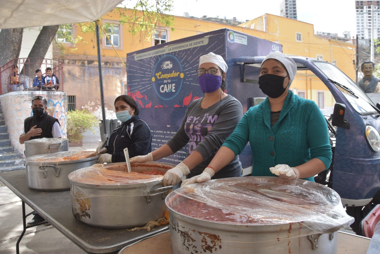 Diariamente se entregan 4 mil 800 porciones de alimentos en las siete delegaciones