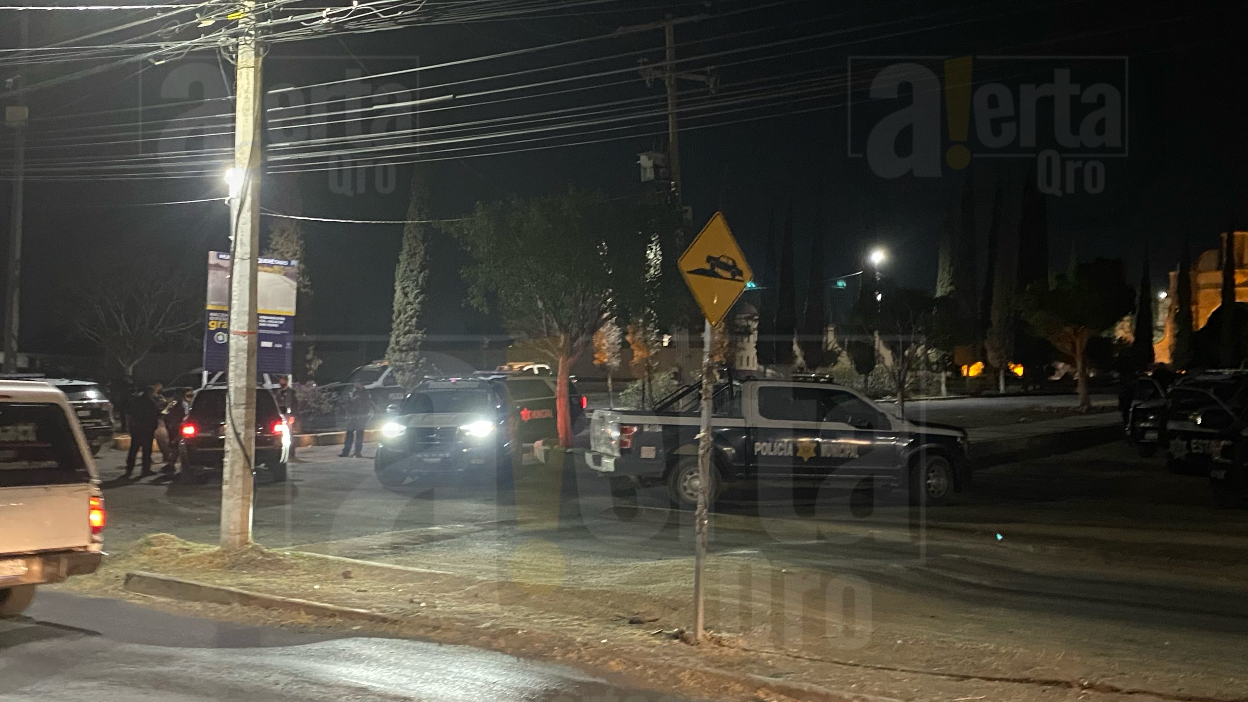 Lesionan a policías municipales durante detención en Colinas de Santa Cruz; vecinos denuncian abuso policial