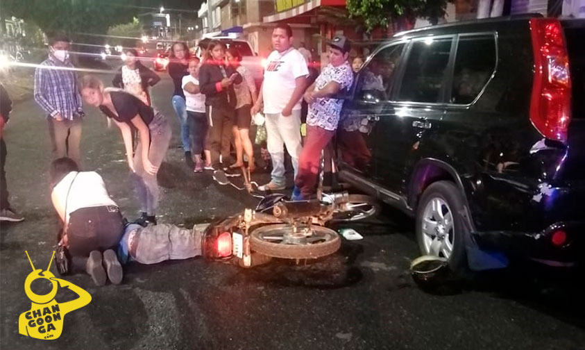 #Morelia Casi De Manera Simultánea Dos Motociclistas, Se Accidentan En La Avenida Pedregal