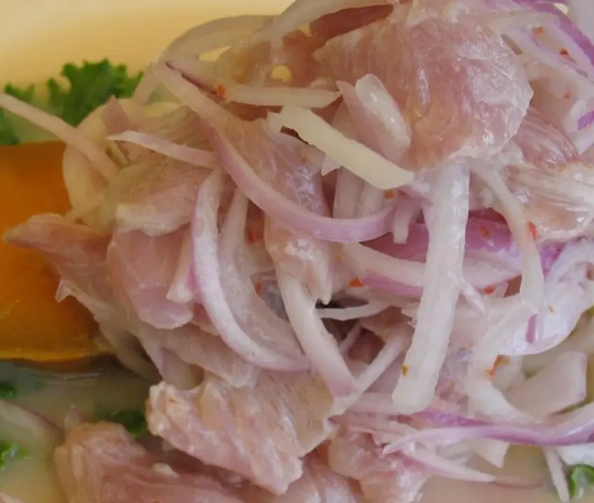 Qué lleva el ceviche de pescado y cómo hacerlo, estilo peruano