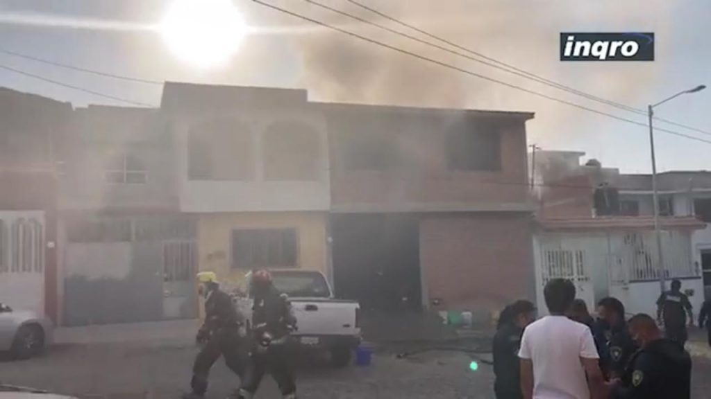 Atienden incendio en vivienda ubicada en Fraternidad de Santiago