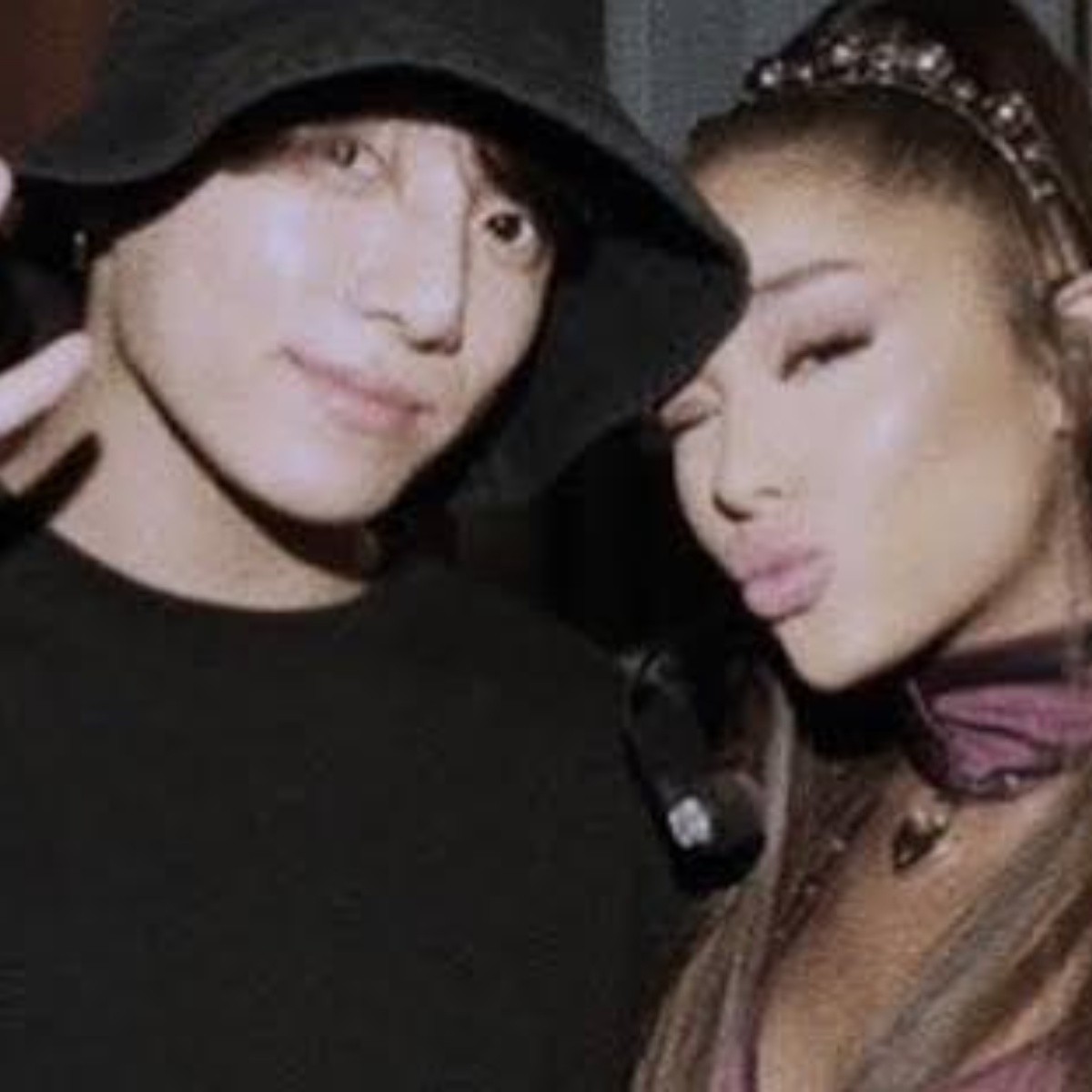 Jungkook y Ariana Grande tienen los mejores tattoos en las manos