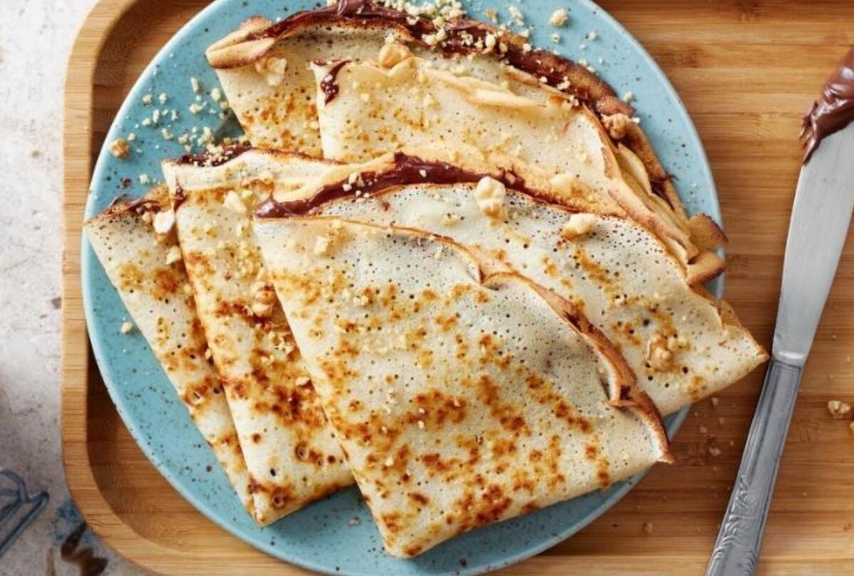 Crepas dulces con nutella y nueces listas en 10 minutos |