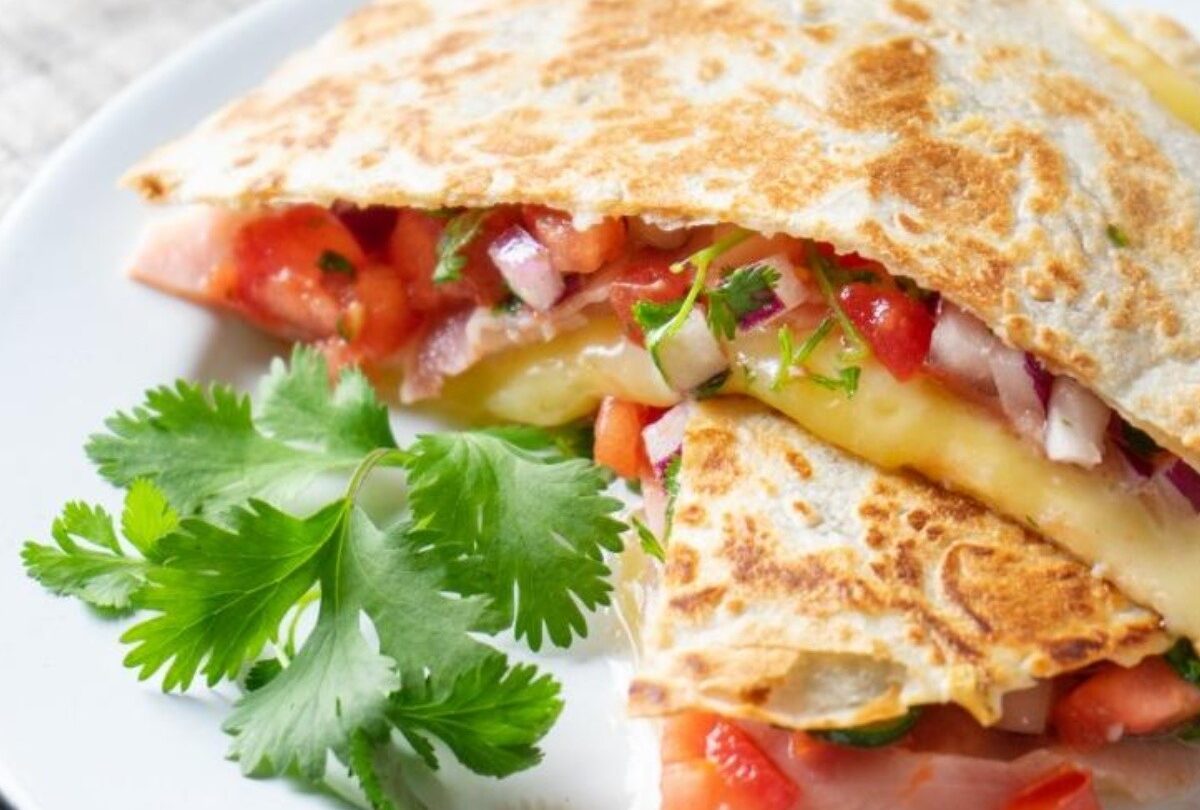 Receta de quesadillas de camarón fresco con tortilla de harina |