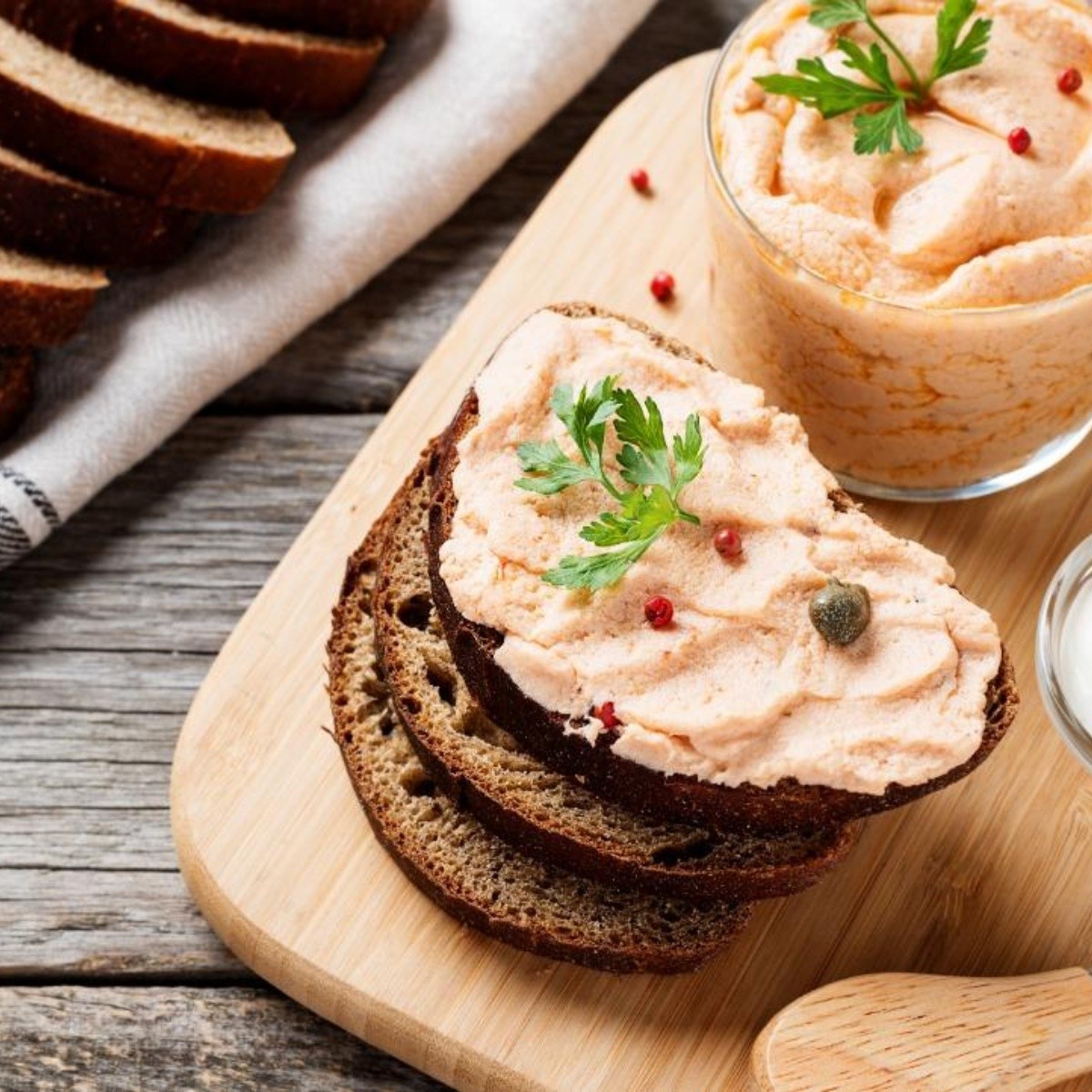 Cómo hacer paté de salmón ahumado para botana, receta fácil