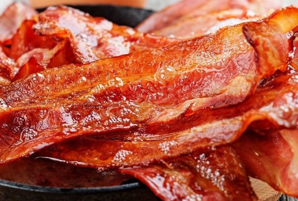 Cómo cocinar tocino de cerdo en microondas en 5 minutos |