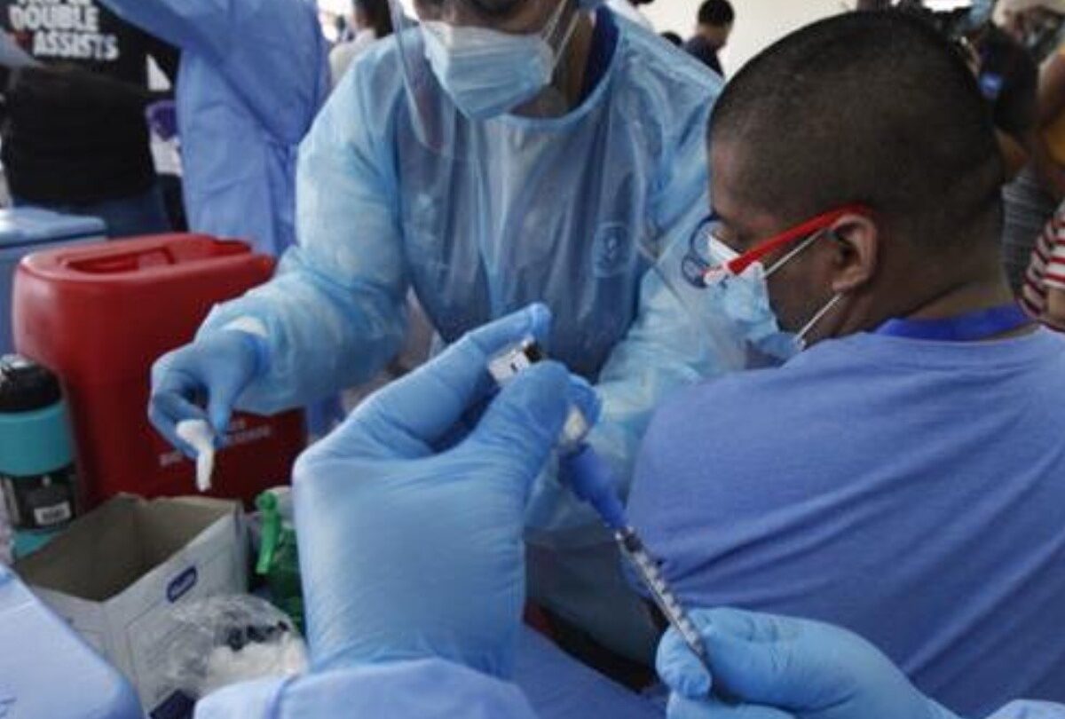 OMS exceso de confianza en las vacunas puede traer una nueva ola de COVID |