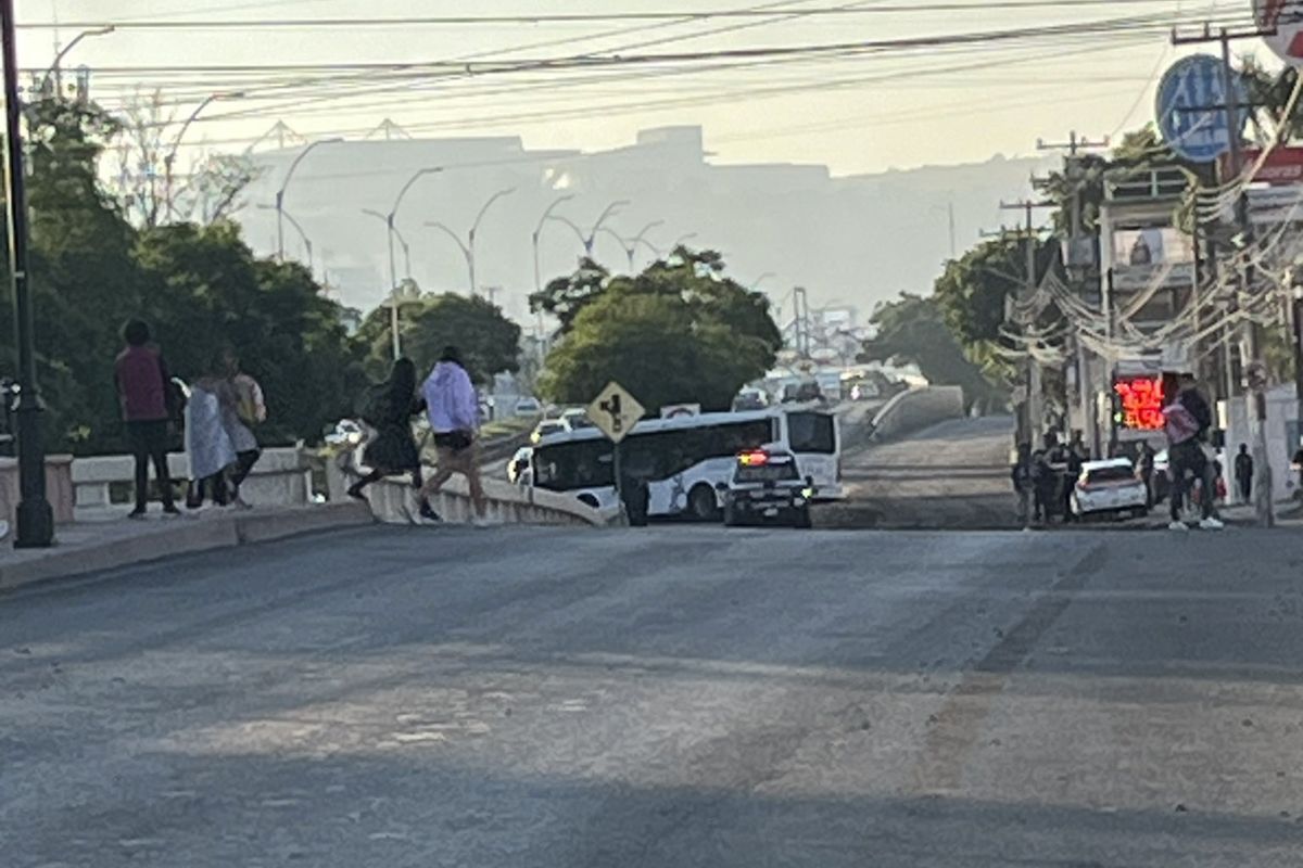 Caos vial en Querétaro por accidentes y obras en la ciudad