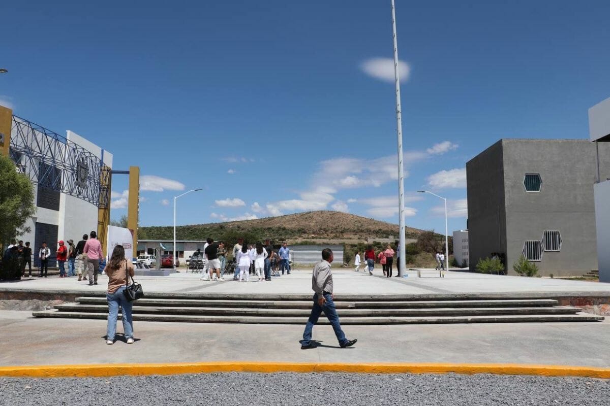 Inaugurado el nuevo patio central en el Campus UAZ Fresnillo: un espacio para el crecimiento estudiantil