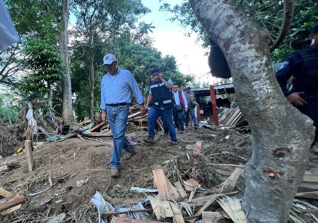 Acude Sergio Salomón a Venustiano Carranza para verificar daños por inundaciones