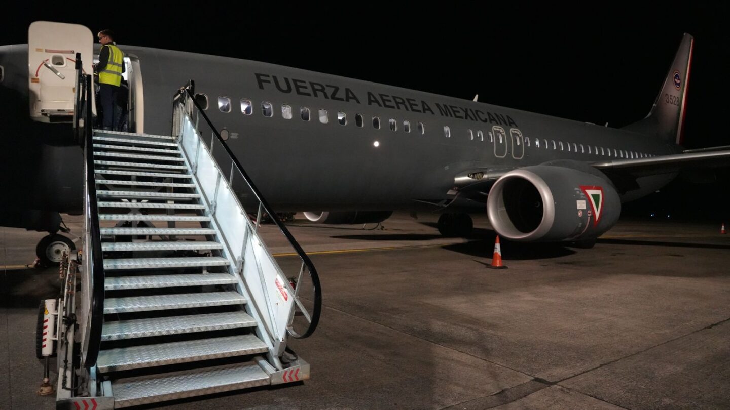 Aterriza en Israel el primer avión de la FAM para rescatar a mexicanos varados |