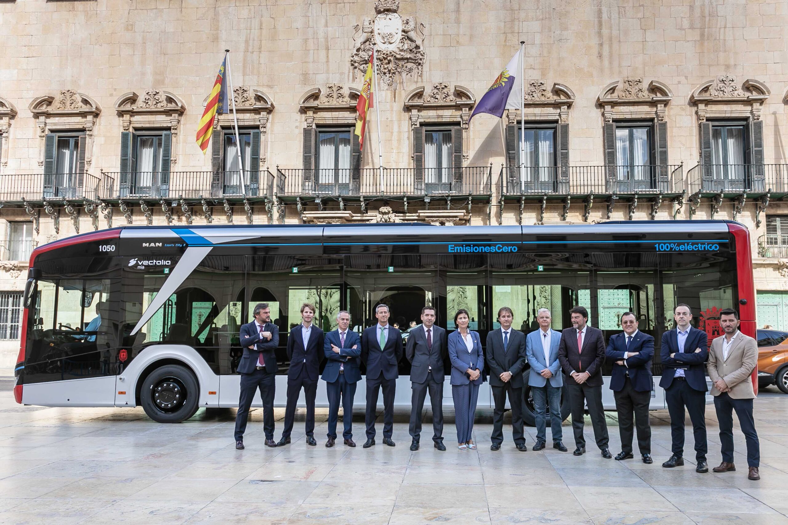 AVANZARÁN EN RENOVACIÓN MÁS DE 9 MIL TRANSPORTISTAS PÚBLICOS EN LA PRIMERA FASE