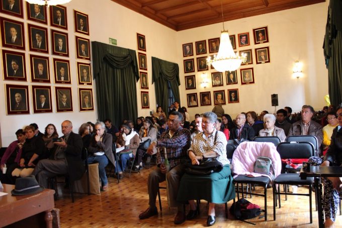 CHARLA DIONICIO MUNGUÍA DE LOS COLORES Y MATICES QUE OFRECE LA CAPITAL MEXIQUENSE