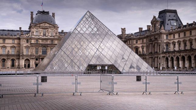 Cierre del Museo de Louvre y Versalles por amenaza de bomba: Medidas de seguridad ante el incremento de la alerta terrorista