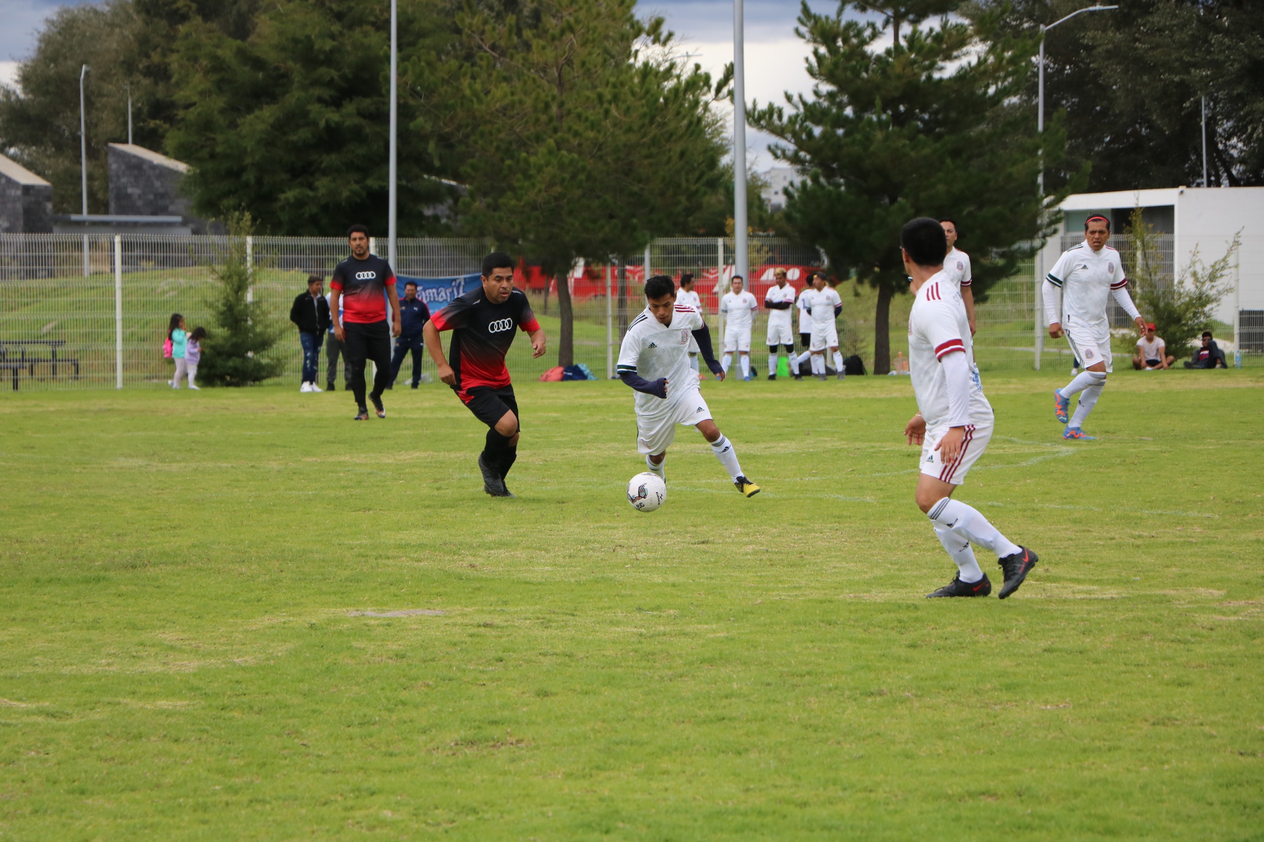 Ciudad Modelo, torneo de fútbol suma colaboración de sociedad y empresas