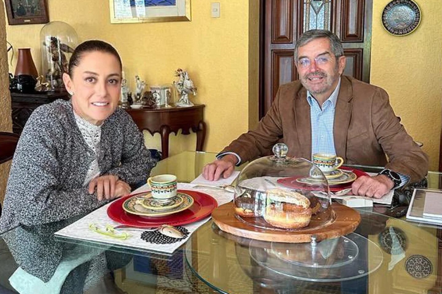 Claudia Sheinbaum se reúne con Juan Ramón de la Fuente para trabajar en la transformación del país