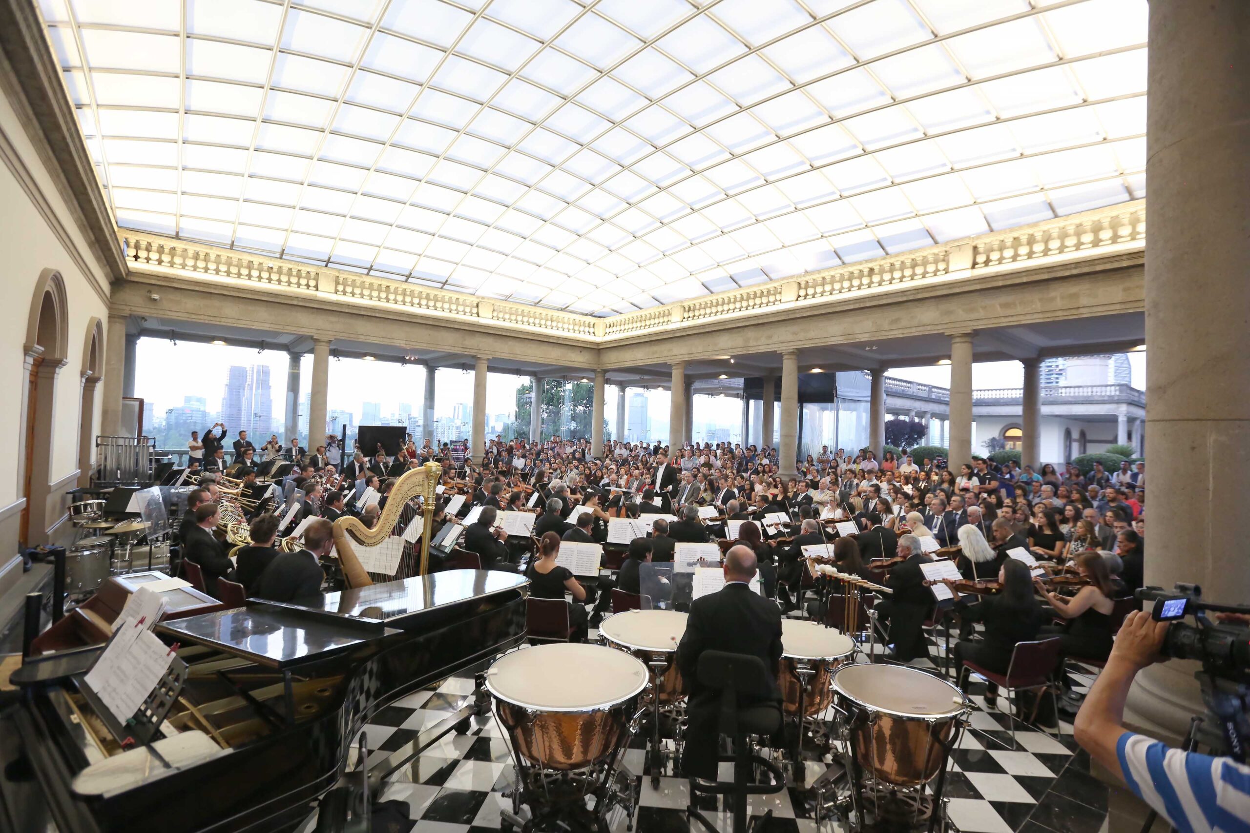 ENGALANA OSEM CON SU MÚSICA EL CASTILLO DE CHAPULTEPEC