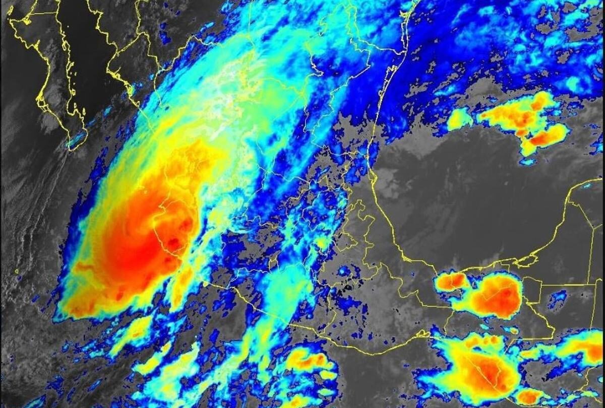 Huracán Lidia deja un muerto inundaciones y daños en México Alerta roja en Jalisco y Nayarit |