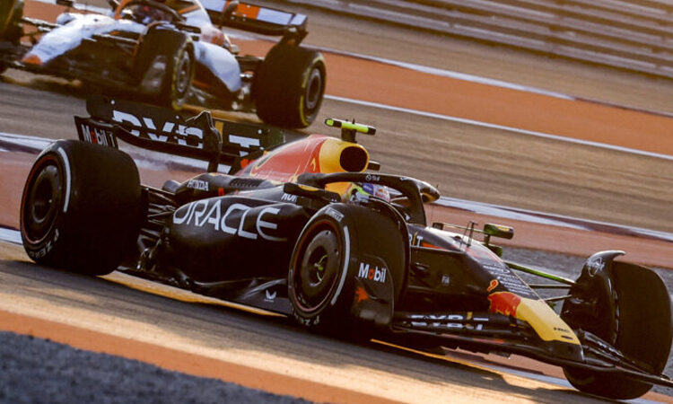 Max Verstappen arrasa en el Gran Premio de Qatar 2023 mientras Checo Pérez enfrenta dificultades