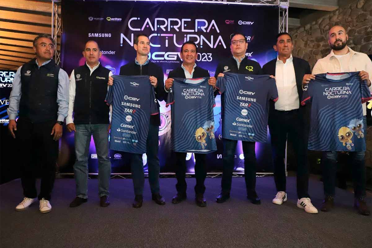 Presentan la playera y medalla de la Carrera Nocturna CGV 2023 y se informa sobre el procedimiento de registro para los participantes