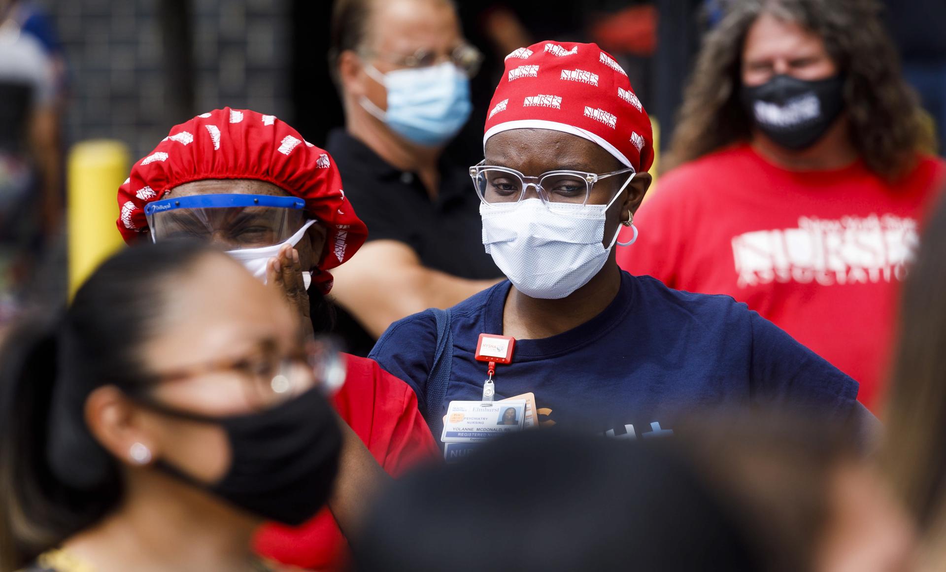 Trabajadores de la salud en EE.UU. logran un acuerdo provisional tras una histórica huelga de tres días