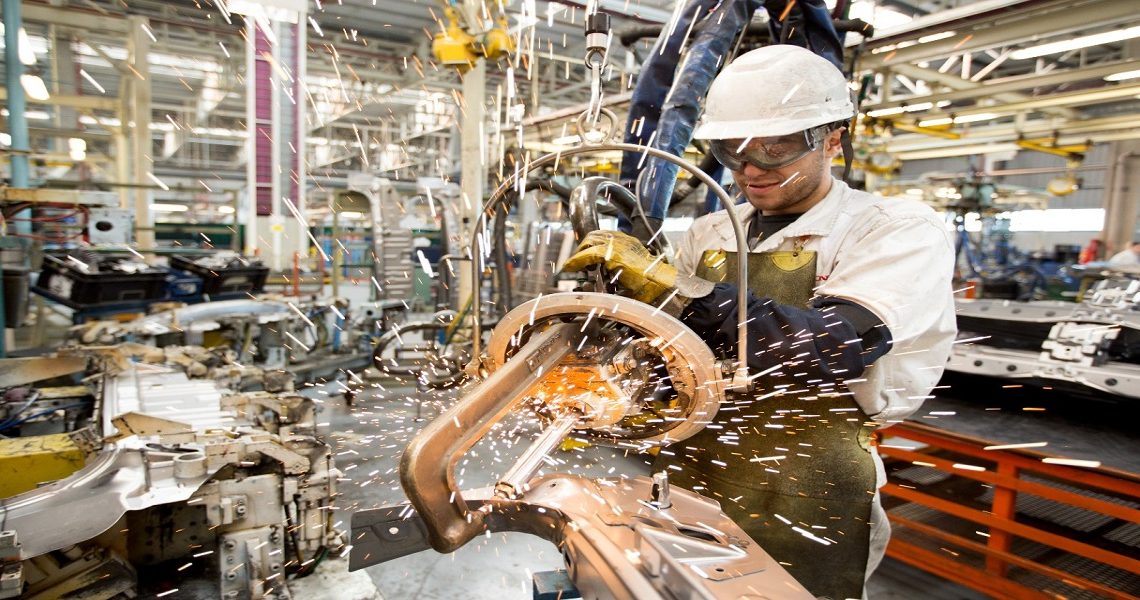 Actividad industrial de México crece 1,1% en noviembre frente a octubre