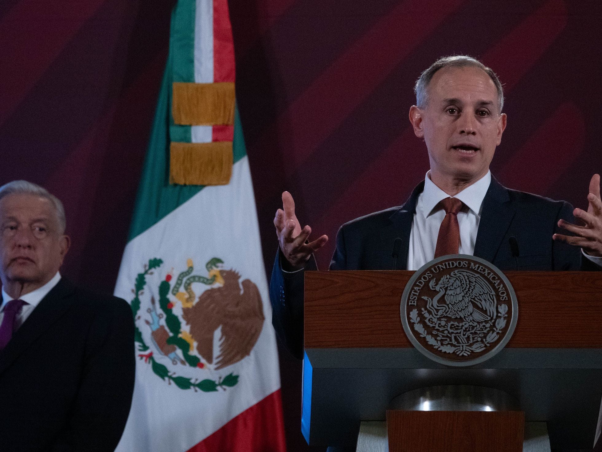 Admite López Gatell que nueva cepa de Covid-19 puede encontrarse en México