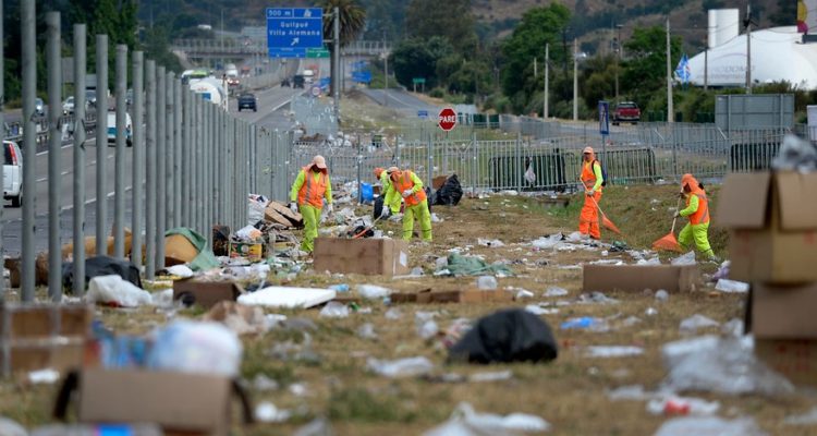 Alcalde de Casablanca critica acumulación de basura en peregrinación a Lo Vásquez: “Es la repetición grotesca de lo que nos pasa todos los días durante el año”