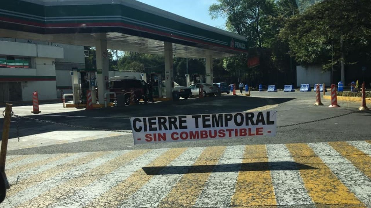 AMLO pide evitar compras de pánico por desavasto de gasolina