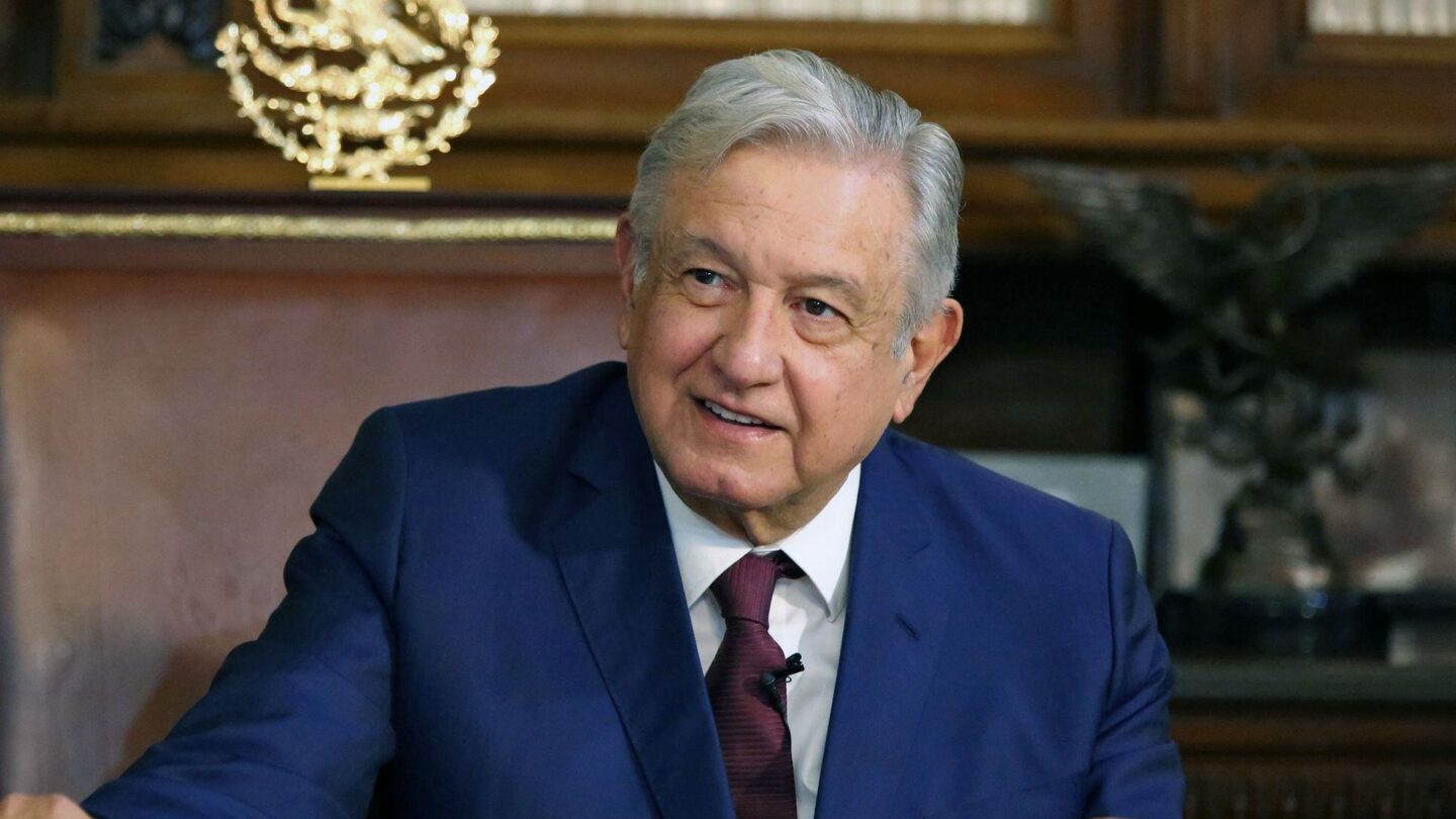 AMLO presenta episodios de febrícula por covid 19 |