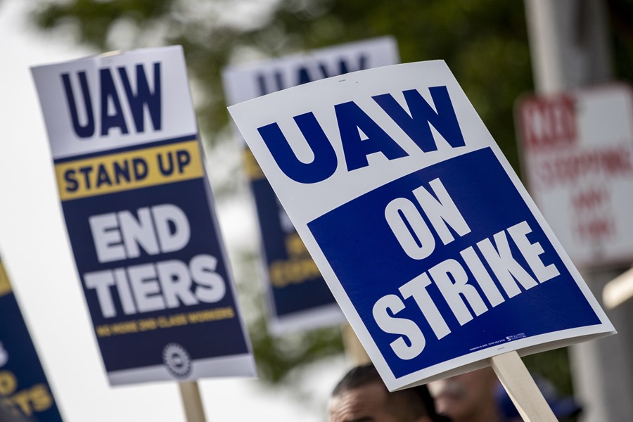 Ampliación de la huelga en General Motors: El sindicato del motor de EE.UU. anuncia nuevas medidas tras acuerdos con Ford y Stellantis