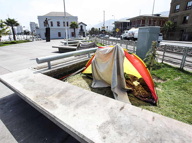 Antofagasta: Modifican polémica ordenanza municipal que sancionaba a personas en situación de calle