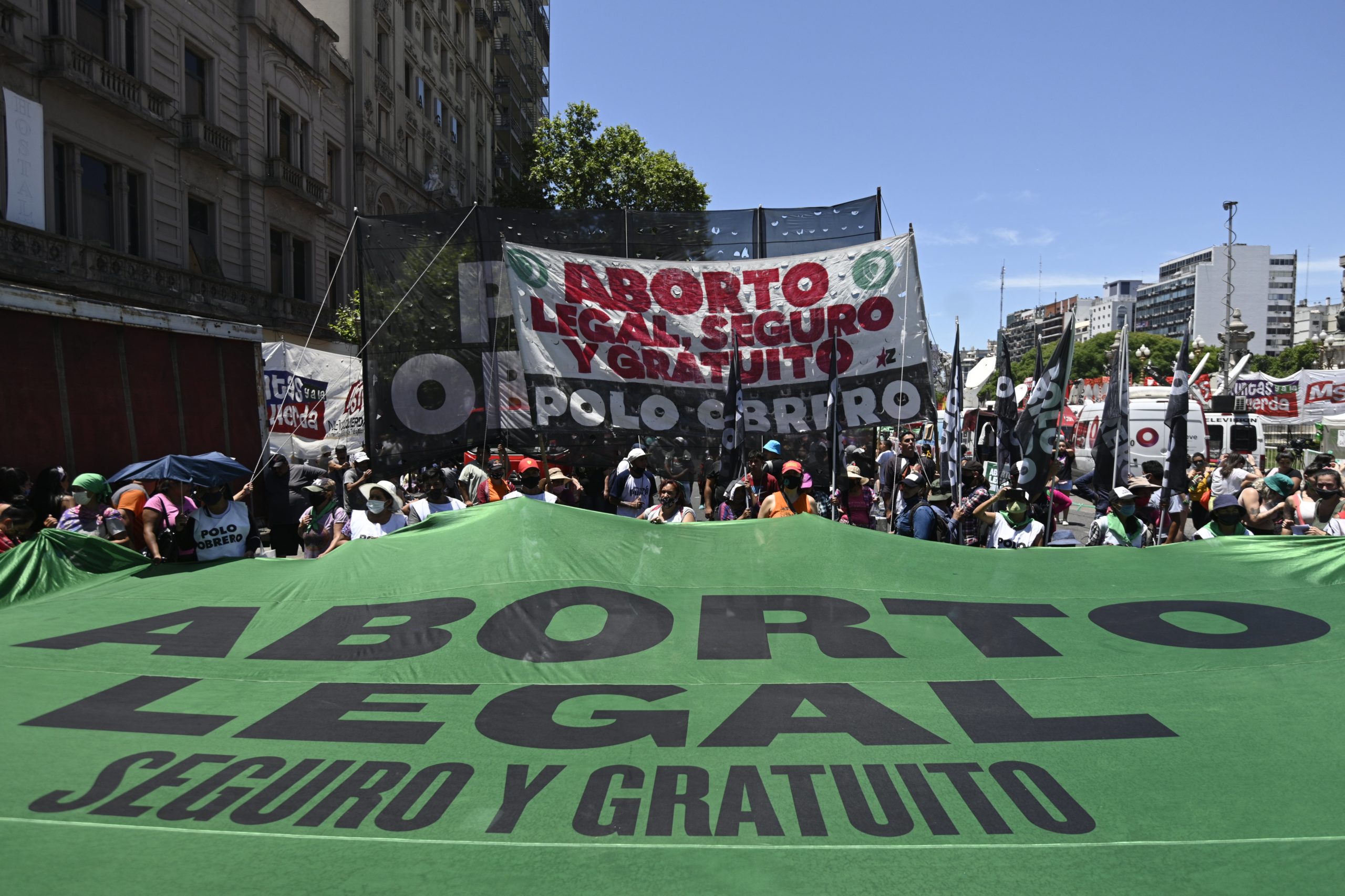 Argentina libra nueva batalla parlamentaria por la legalización del aborto