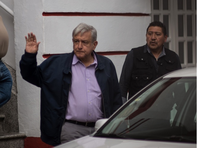 Armonía política es buena para sacar adelante a México: López 0brador