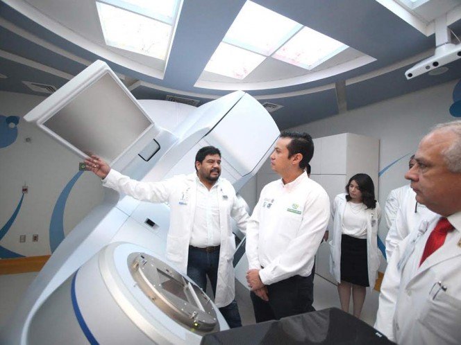 Así es el equipo de alta precisión contra tumores cerebrales del IMSS