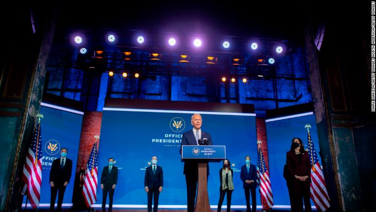 Biden recibe su primer informe diario presidencial