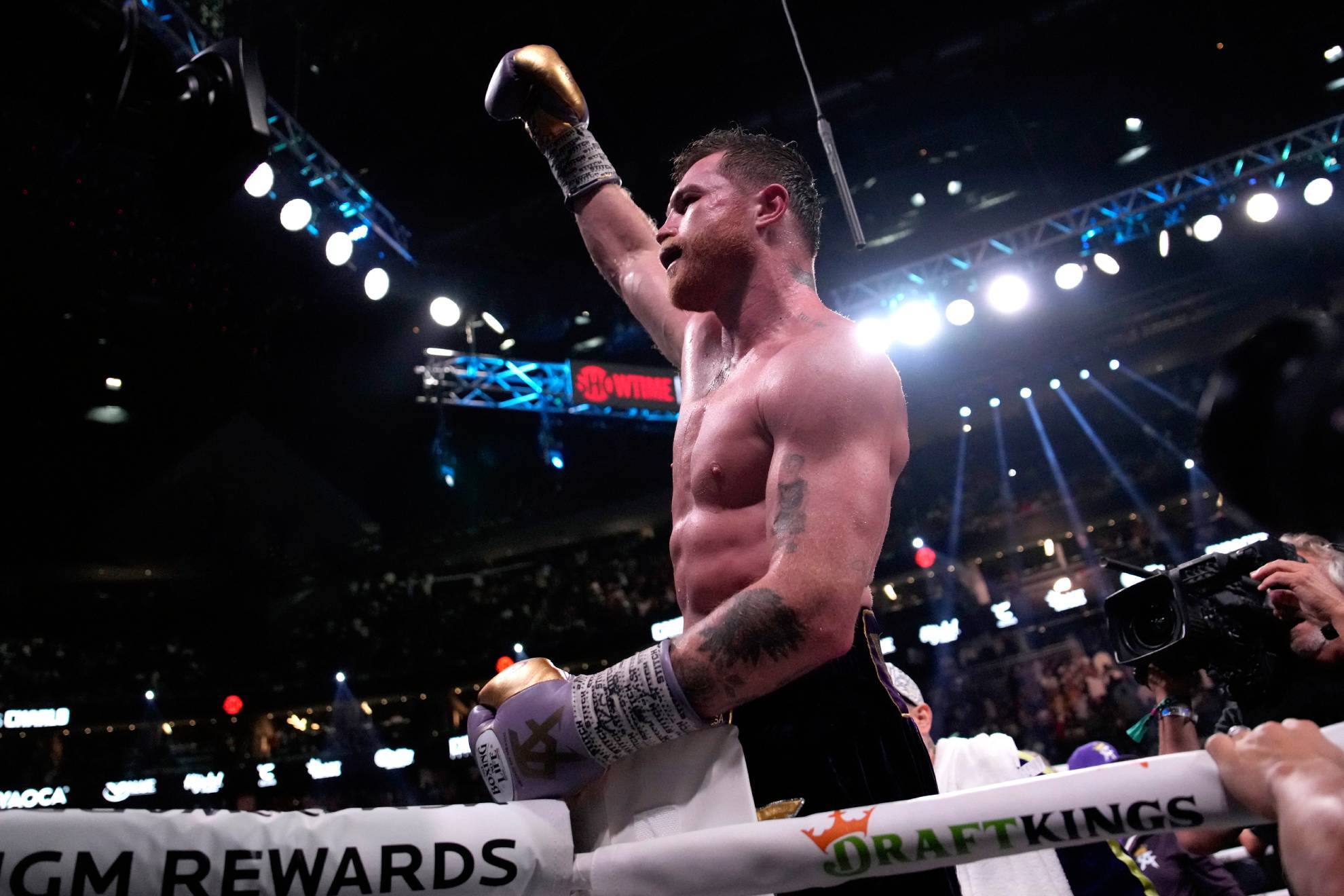 Canelo se engalla; pronostica su victoria el sábado