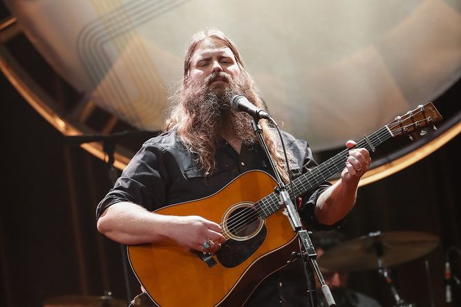 Chris Stapleton lidera lista de nominados a Premios CMA