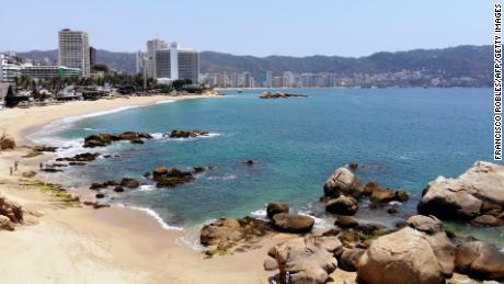 Cierran playas de Guerrero a partir de este martes