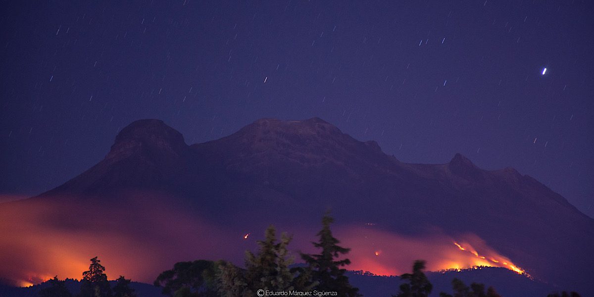 Continúa incendio en el Iztaccíhuatl, usuarios piden apoyo en redes