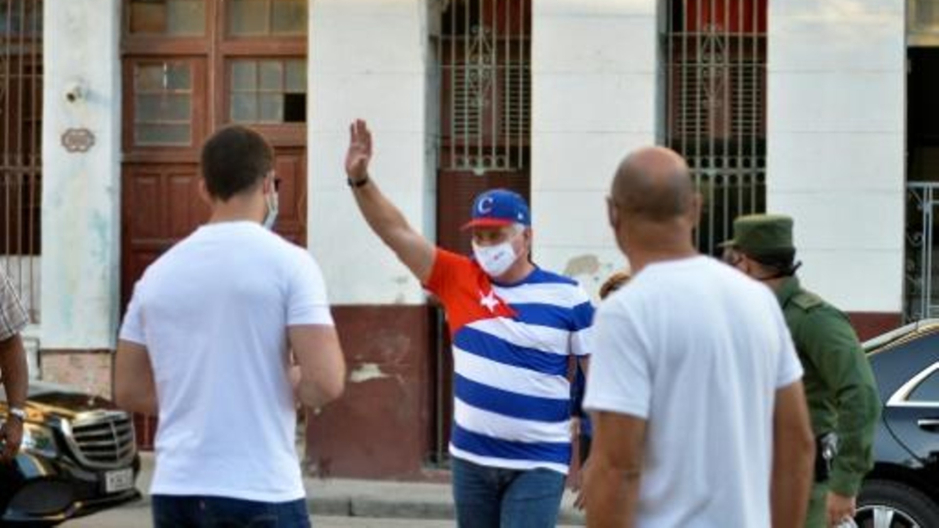 Cuba ofrece diálogo a EEUU sin renunciar al socialismo