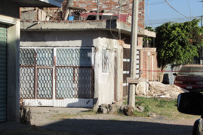 Delincuentes balean vivienda en la colonia Francisco J. Múgica, en Zamora