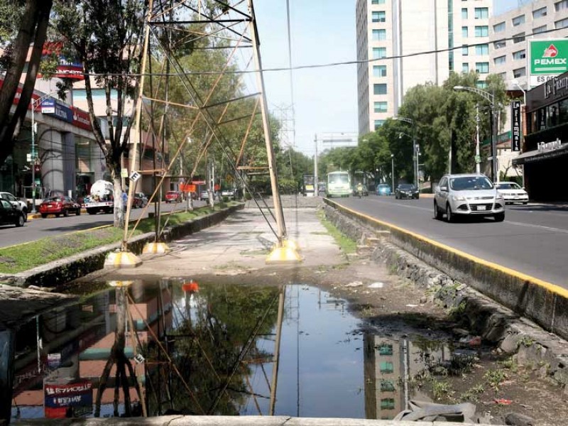 El camellón de Avenida San Jerónimo será zona para infiltrar lluvia