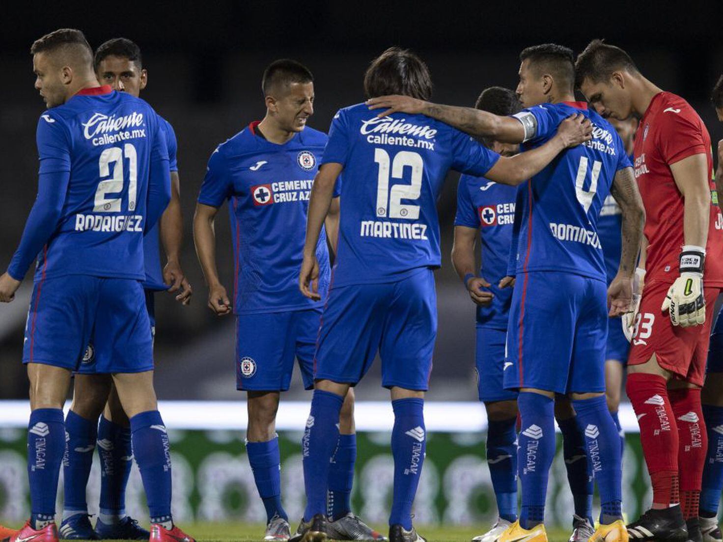 Elementos de Cruz Azul recibieron llamadas antes de la contienda vs Pumas