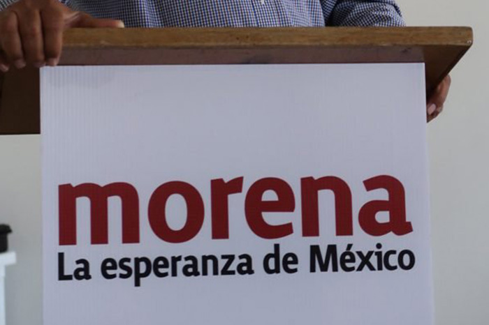 Entre acarreo de simpatizantes y rituales purépechas, se registran aspirantes por Morena para gobernar Michoacán