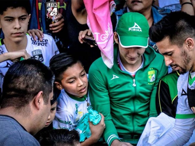 Entrenamiento del León se sale de control