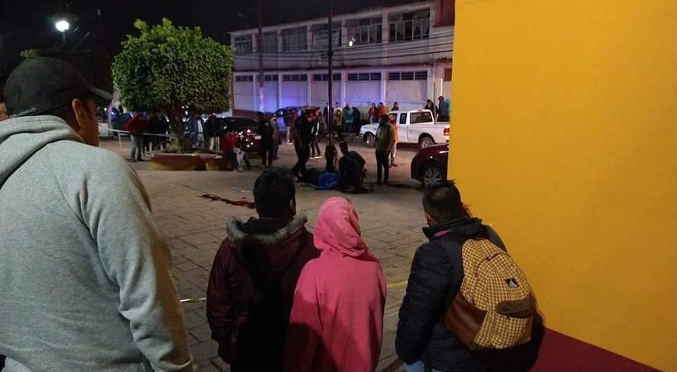 Era policía municipal el hombre asesinado a balazos frente al palacio de Teoloyucan