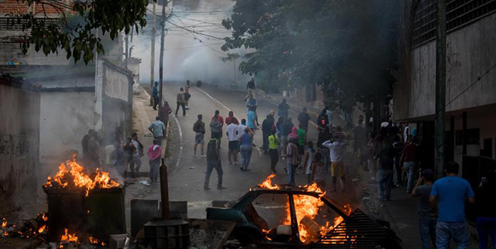 “Es falso que pobladores de Cotiza manifestaban en apoyo de los militares sublevados”, dijeron desde la misma protesta